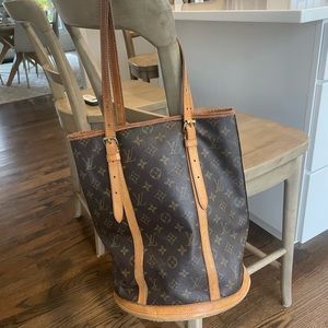 Authentic large Louis Vuitton bucket bag, vintage
